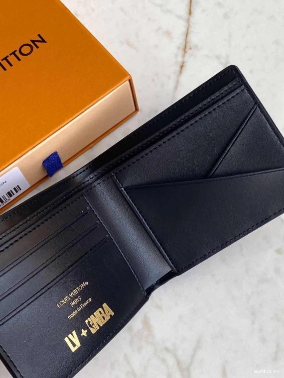 WIS WALLET MULTIPLE LOUIS VUITTON LVXNBA 0713